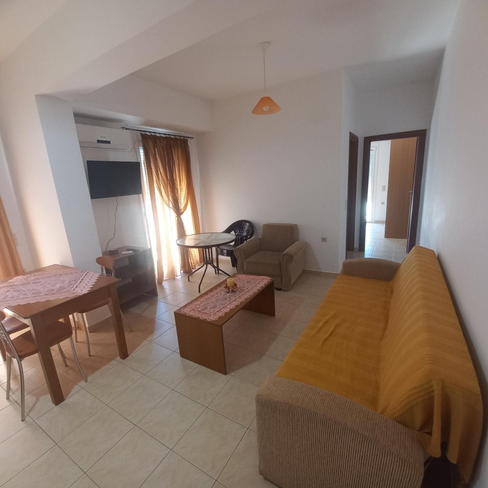 Central Rooms Makry Gialos  Exterior photo