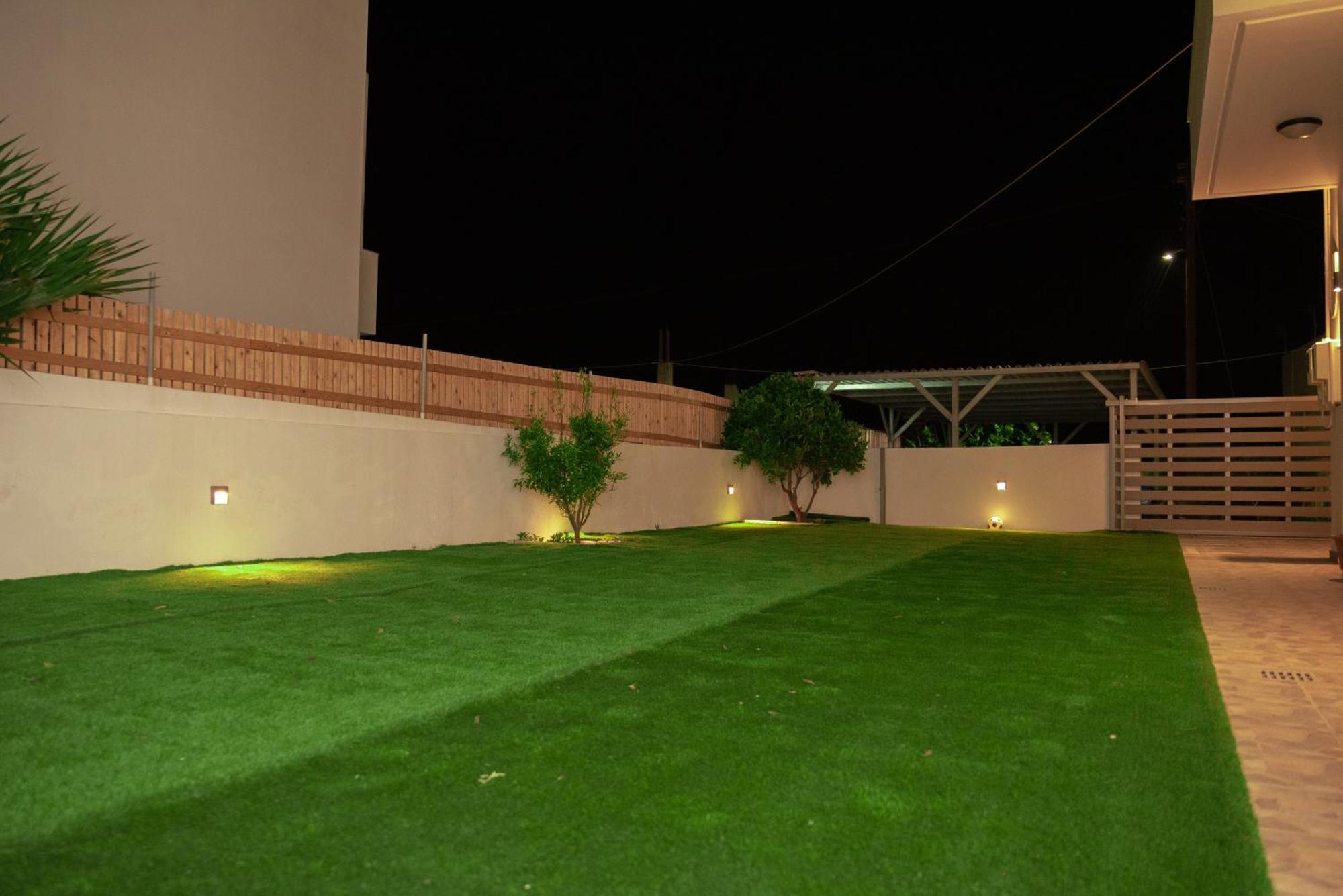 Central Rooms Makry Gialos  Exterior photo